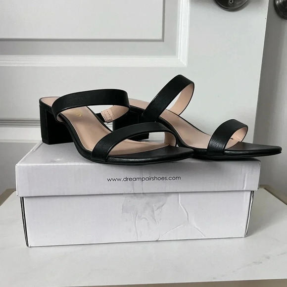 NWT | Dream Pairs | Two Strap Open Toe Low Block Heeled Black Sandals | Size 7.5 - Picture 2 of 4